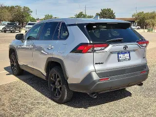 Toyota RAV4 2025 LE SUV 4p