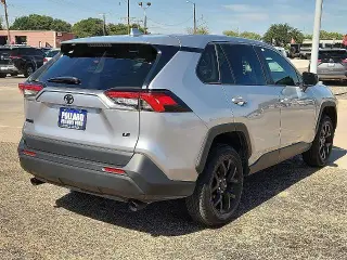 Toyota RAV4 2025 LE SUV 4p