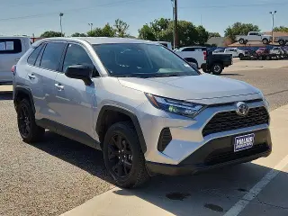 Toyota RAV4 2025 LE SUV 4p