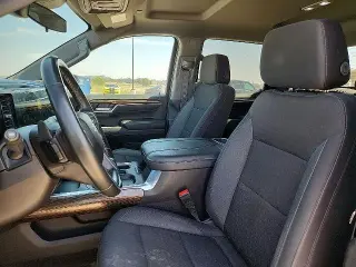Chevrolet Silverado 1500 2024 4x4 LT Trail Boss 4p. Cabina de Tripulante 5.8 pies CB