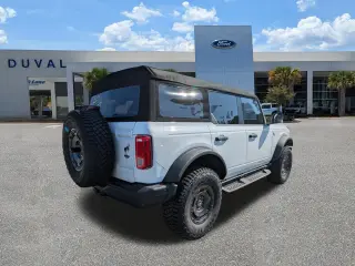 Ford Bronco 2024 4x4 Black Diamond 4p SUV