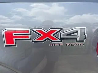 Ford F-150 2022 4x4 XLT 4p SuperCrew 5.5 ft. SB