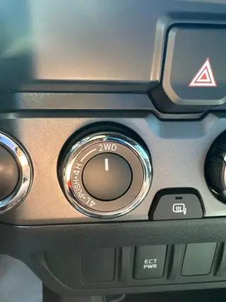 Toyota Tacoma 2023 4x4 TRD Todo Terreno 4p Doble Cabina 6,1 ft LB