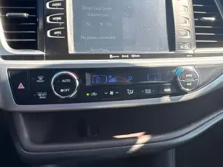 Toyota Highlander 2017 AWD XLE 4p SUV