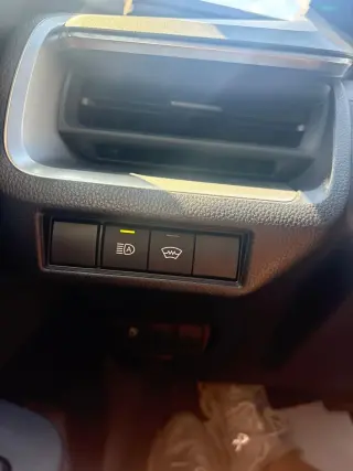 Toyota Prius 2024 LE 4p Hatchback
