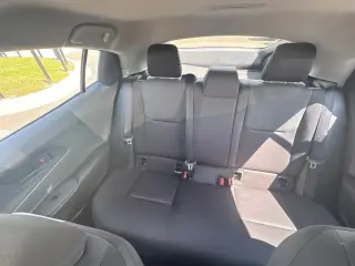 Toyota Prius 2024 LE 4p Hatchback