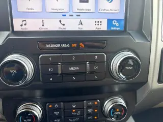 Ford F-150 2019 4x4 Lariat 4p SuperCrew 5.5 ft. CB