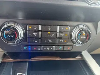 Ford F-150 2019 4x4 Lariat 4p SuperCrew 5.5 ft. CB