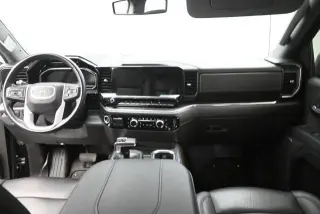 GMC Sierra 1500 2024 4x2 SLT 4p Camioneta de Tripulación 5.8 ft. CA