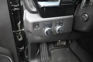 GMC Sierra 1500 2024 4x2 SLT 4p Camioneta de Tripulación 5.8 ft. CA