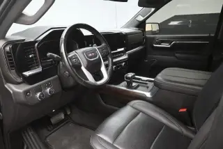GMC Sierra 1500 2024 4x2 SLT 4p Camioneta de Tripulación 5.8 ft. CA