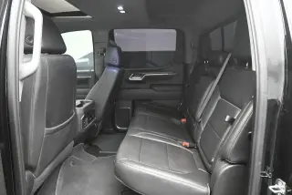 GMC Sierra 1500 2024 4x2 SLT 4p Camioneta de Tripulación 5.8 ft. CA