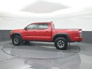 Toyota Tacoma 2023 4x4 Trail Special Edición 4p Doble Cab 5.0 ft SB