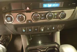 Toyota Tacoma 2023 4x4 Trail Special Edición 4p Doble Cab 5.0 ft SB