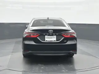 Toyota Camry 2023 LE 4p Sedán