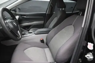 Toyota Camry 2023 LE 4p Sedán