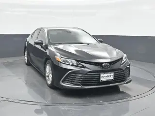 Toyota Camry 2023 LE 4p Sedán