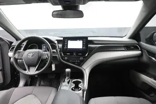 Toyota Camry 2023 LE 4p Sedán
