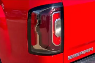 GMC Sierra 1500 2018 4x4 SLT 4dr Crew Cab 5.8 ft. SB
