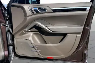 Porsche Cayenne 2018 AWD S 4p SUV