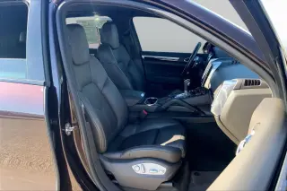 Porsche Cayenne 2018 AWD S 4p SUV