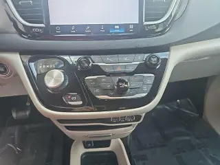 Chrysler Pacifica 2024 Touring L 4dr Minivan
