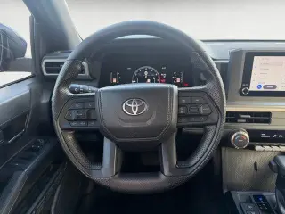 Toyota Tacoma 2025 4x4 SR5 Cabina Doble 4p 5.0 ft SB
