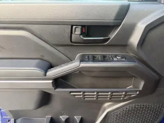 Toyota Tacoma 2025 4x4 SR5 Cabina Doble 4p 5.0 ft SB