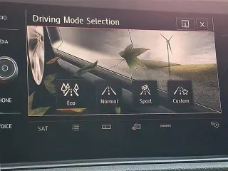 Volkswagen Jetta 2019 GLI S 4p Sedan 6M