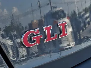 Volkswagen Jetta 2019 GLI S 4p Sedan 6M
