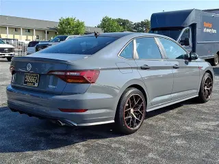 Volkswagen Jetta 2019 GLI S 4p Sedan 6M