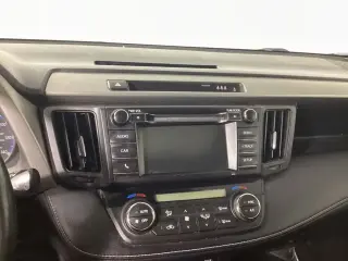 Toyota RAV4 2018 XLE 4p SUV