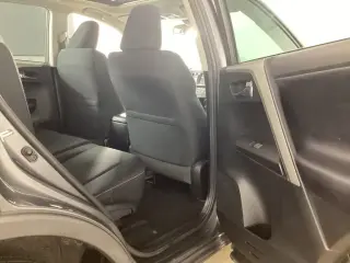 Toyota RAV4 2018 XLE 4p SUV