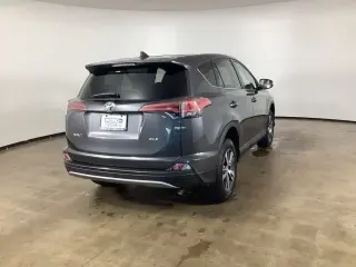Toyota RAV4 2018 XLE 4p SUV