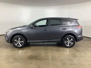 Toyota RAV4 2018 XLE 4p SUV