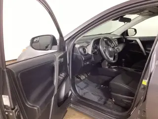 Toyota RAV4 2018 XLE 4p SUV