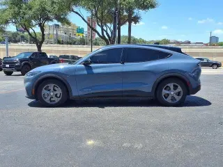 Ford Mustang Mach-E 2023 Select 4p SUV
