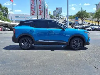 Nissan Kicks 2025 SR 4dr Crossover