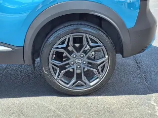 Nissan Kicks 2025 SR 4dr Crossover