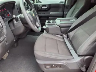 Chevrolet Silverado 1500 2024 4x2 Custom 4p Crew Cab 5.8 ft. SB