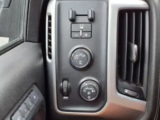 GMC Sierra 1500 2018 4x4 SLT 4p Camioneta Cabina Completa 5.8 pies. CB