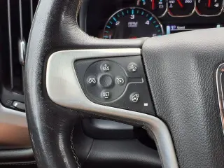 GMC Sierra 1500 2018 4x4 SLT 4p Camioneta Cabina Completa 5.8 pies. CB
