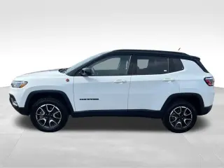 Jeep Compass 2025 4x4 Trailhawk 4p SUV