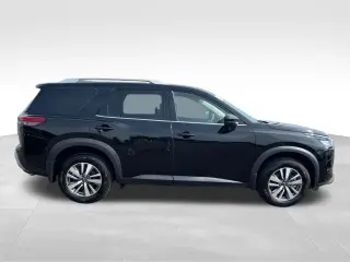 Nissan Pathfinder 2025 SL 4p SUV