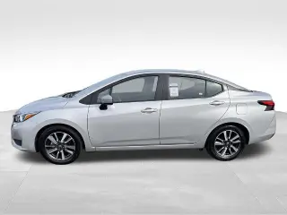 Nissan Versa 2024 SV 4p Sedan