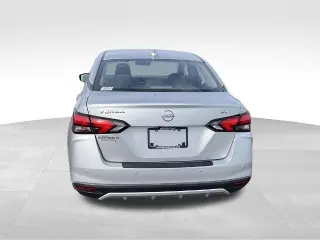 Nissan Versa 2024 SV 4p Sedan
