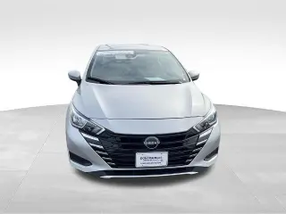 Nissan Versa 2024 SV 4p Sedan