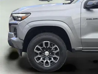 Chevrolet Colorado 2024 4x2 LT 4p. Cabina Extendida 5 pies de Caja Corta