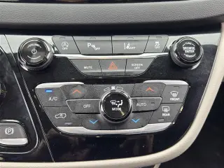 Chrysler Pacifica 2024 Touring L 4p Minivan