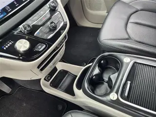 Chrysler Pacifica 2024 Touring L 4p Minivan